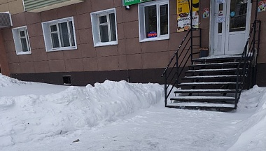 В Калуге зафиксировано 90 нарушений содержания в зимний период прилегающих к торговым точкам территорий 
