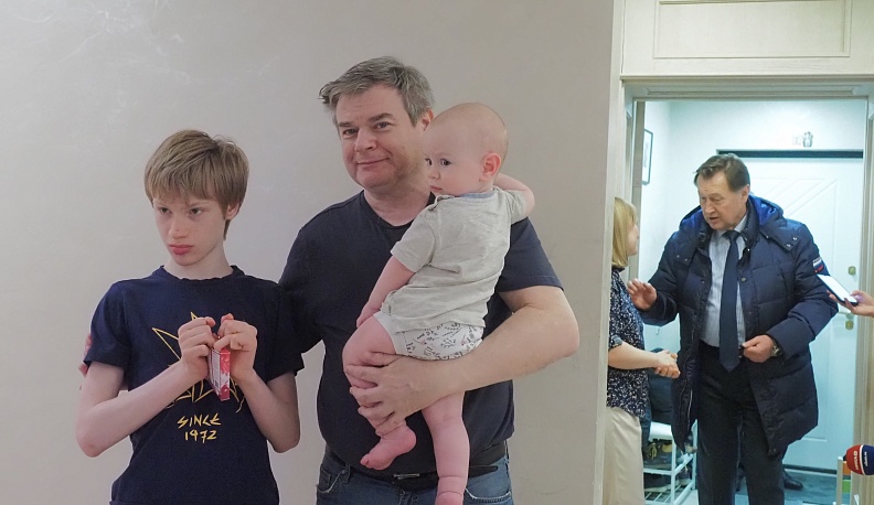 Василий Быкадоров исполнил новогоднее желание юного калужанина