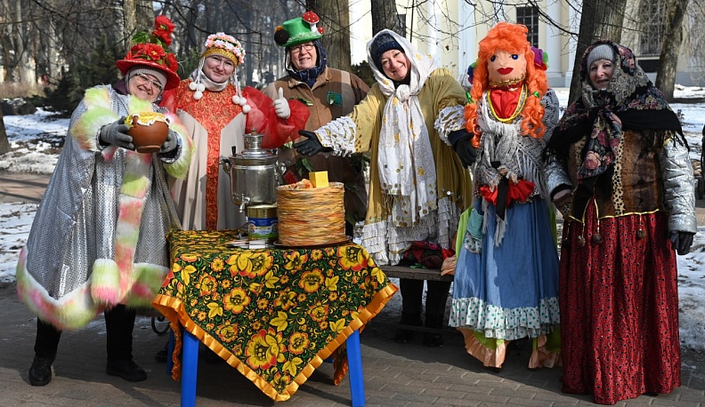 В Калуге начали отмечать Масленицу
