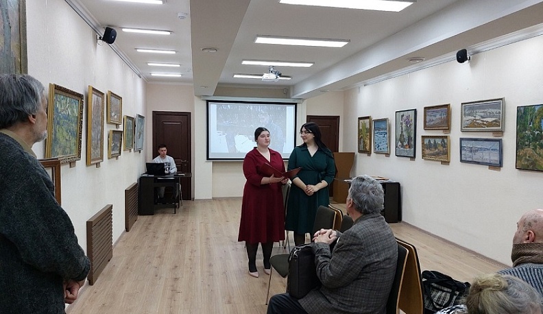 В Калуге работает выставка картин «Традиции пленэрной живописи»