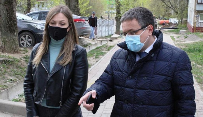 Дмитрий Денисов проверил ход ремонтных работ на калужских  улицах