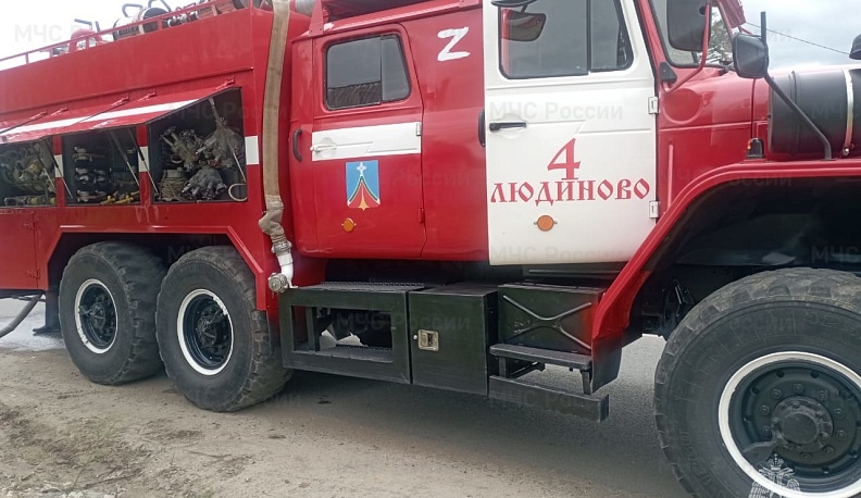 В Людинове ликвидирован пожар в гараже на улице 3 Интернационала