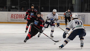 Калужские хоккеисты вновь обыграли соперников из Мурманска