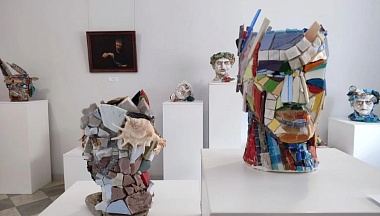 Калужан приглашают на выставку картин из камней