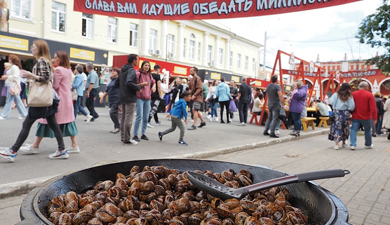 В номинации «Лучший локальный проект» отмечено два участника, которые готовили блюда с использованием исключительно местных продуктов, -  «Улиточная ферма» и кафе «Частная практика».