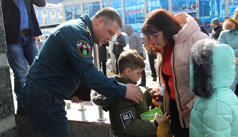 Из камуфляжа в синий мундир