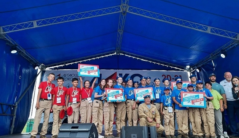 Владислав Шапша поздравил юнармейцев из Калужской области с победой во Всероссийском проекте «ЮНАВИА»