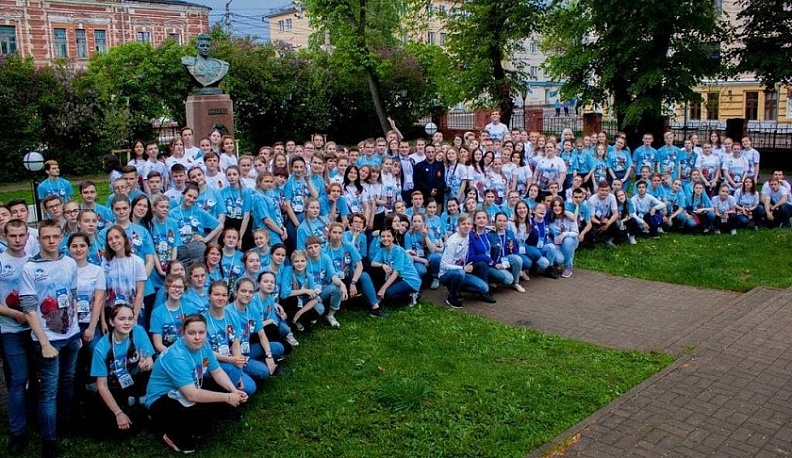 Владислав Шапша рассказал о молодежном волонтерском движении в области