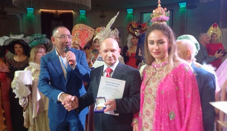 Орденом БРИКС за вклад в мировую литературу награжден калужский поэт