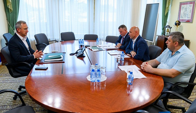 Владислав Шапша встретился с руководством компании «Агрокальций» в Калужской области