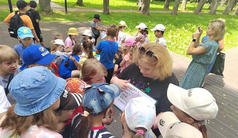 В Мещовске для детей провели игровую программу «Заморочки из Пушкинской бочки»