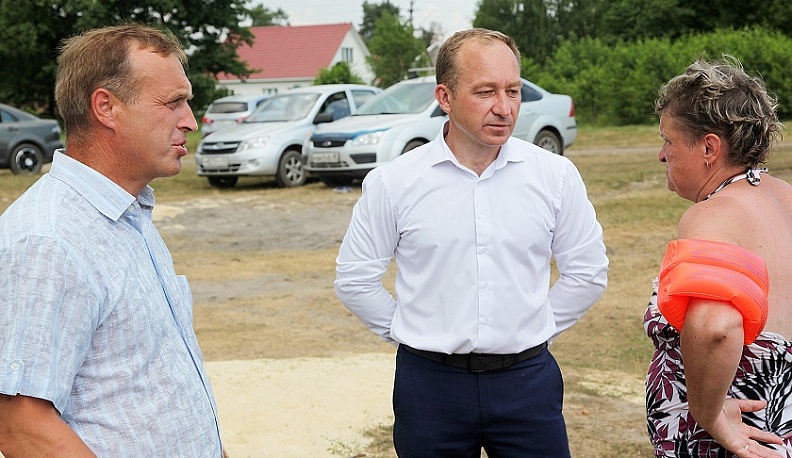 Главы исполнительной и представительной власти района и города осмотрели благоустроенные территории Людинова