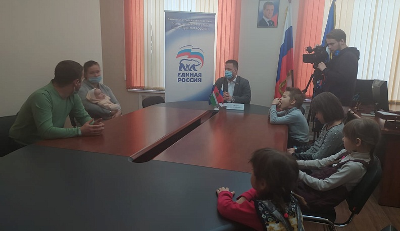 Калужской многодетной семье пообещали помочь газифицировать дом