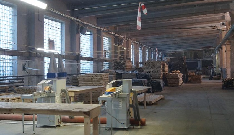 На фермах, в цехах, на полях