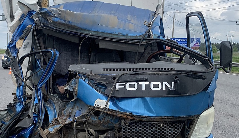 В Боровском районе столкнулись две грузовые машины