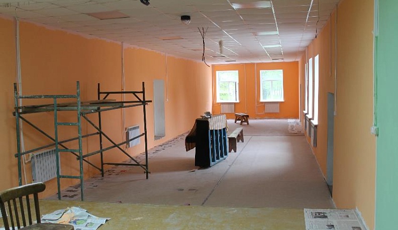 В Тарусском районе ремонтируются сельские клубы 