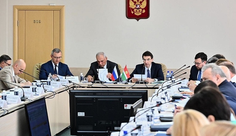 Владислав Шапша рассказал об опыте нормализации межнациональных отношений на окружном семинаре-совещании в Обнинске