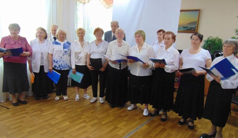В Калужском центре «Забота» выступил хор «Радуга»