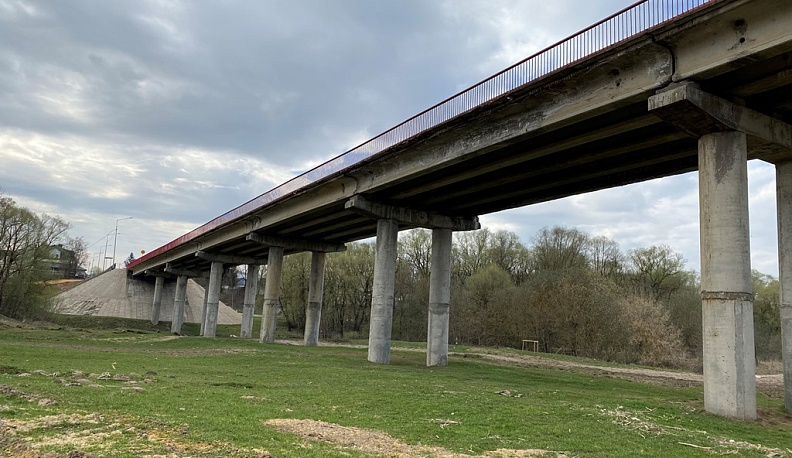 В Калужской области реконструируют мост через Росвянку