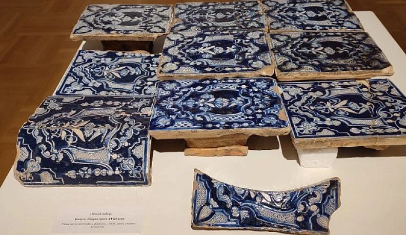 Уникальные изразцы XVIII – XIX веков впервые показывают в Калуге