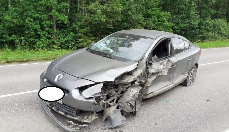 Три автомобиля столкнулись в Калужской области