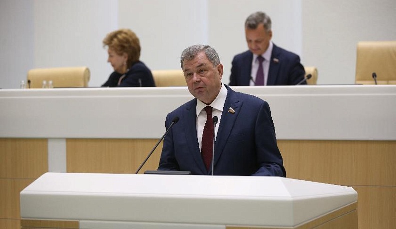 Анатолий Артамонов на заседании Совета Федерации пригласил всех в Калугу – Новогоднюю столицу России 2021