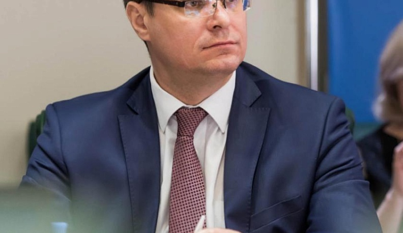 Александр Авдеев поздравил земляков с Днем защиты детей