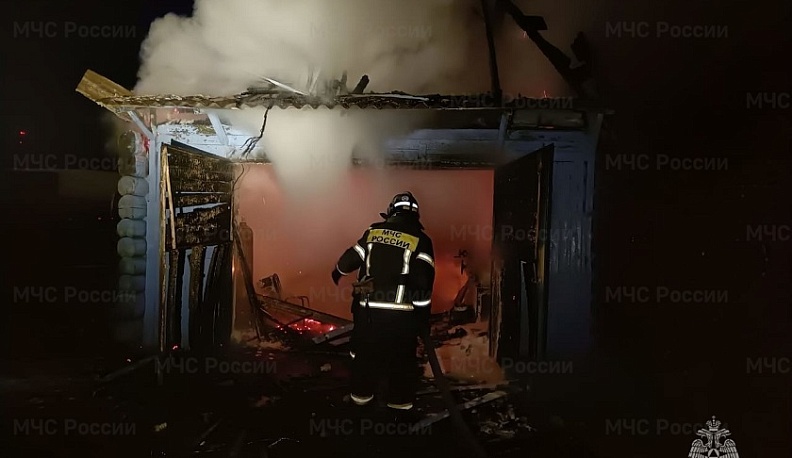 В Калужской области сгорел гараж 