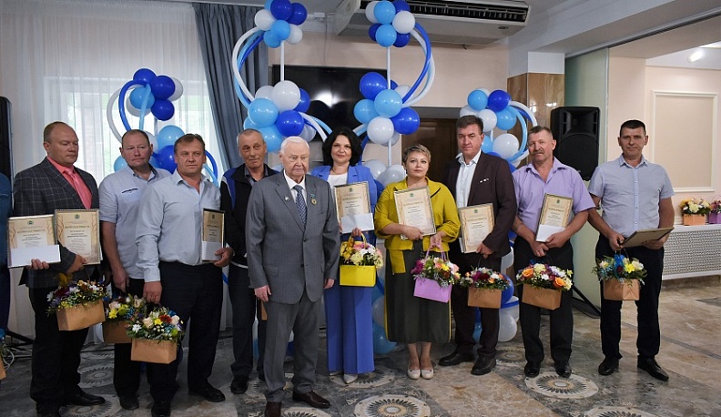 В Кирове отметили День строителя