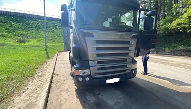 В Обнинске человек погиб под колёсами фуры
