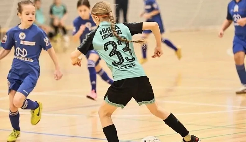 Юные калужские футболистки завоевали второе место на первенстве ЦФО и ЮФО