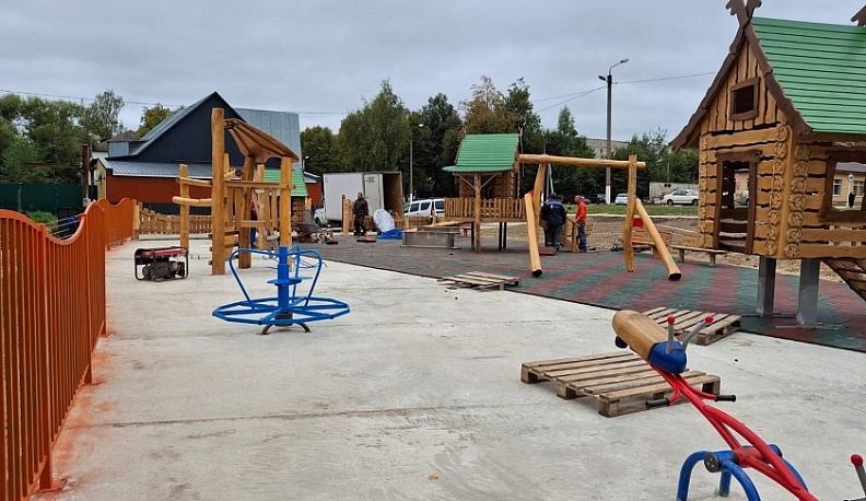 Строительство «Сказочной деревни» продолжается