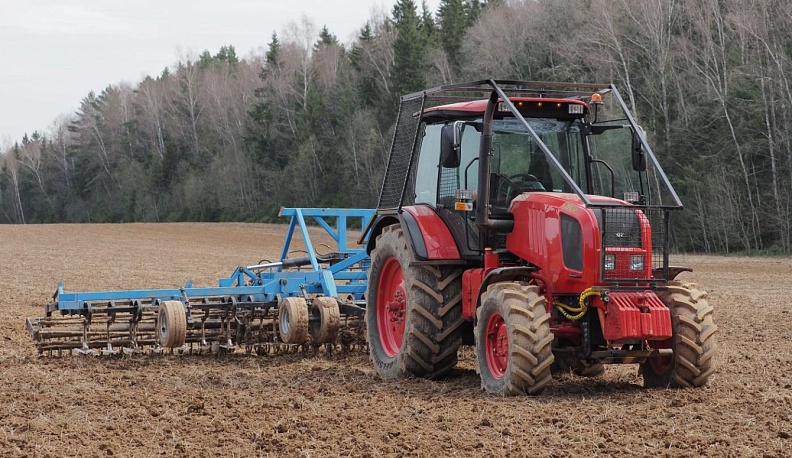 Владислав Шапша рассказал о весенних полевых работах в Калужской области 
