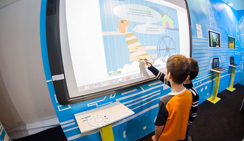 Владислав Шапша: «Цифровизация образования – это далеко не только удаленка»