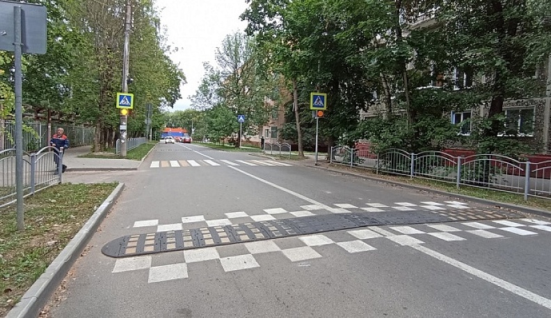 Вблизи 10 школ Калуги появились «мигающие» светофоры