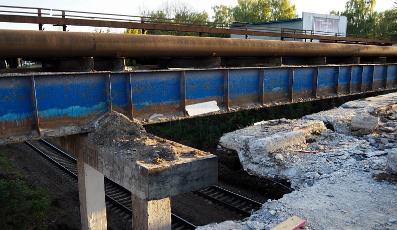 В Калуге почти разобрали старые Синие мосты