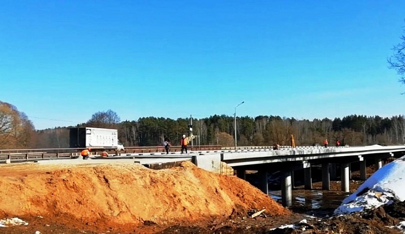 Мосты через реки Суходрев и Росвянка готовы более чем на 60 процентов