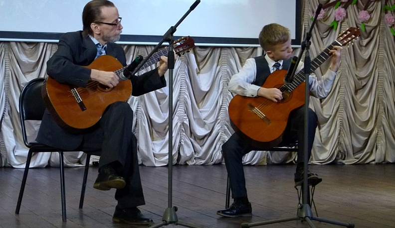 Воспитанники Износковской детской школы искусств поделились пасхальной радостью