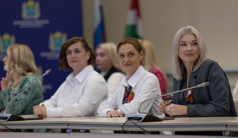 В Калуге наградили победителей регионального конкурса «Я в педагогике нашёл своё призвание...»