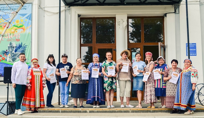 В Людинове прошла выставка декоративно-прикладного творчества под открытым небом