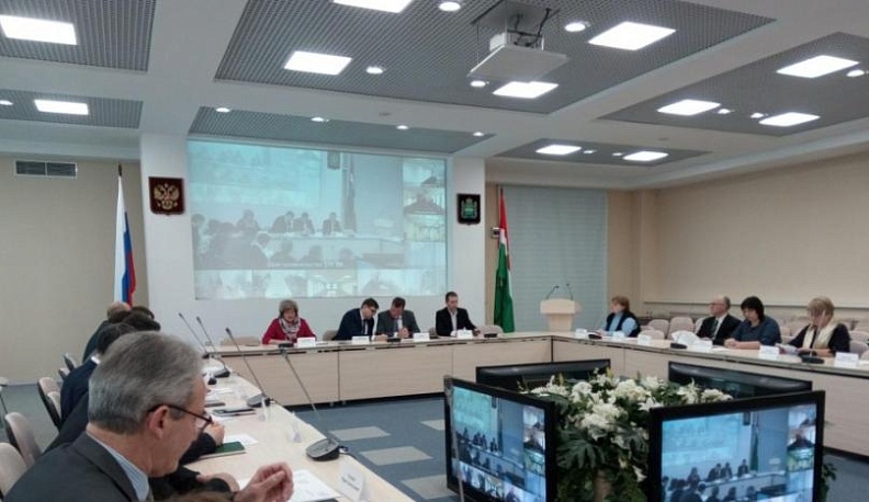 В Доме правительства обсудили меры борьбы с «серыми» зарплатами