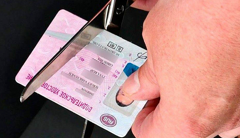 В Мещовске у водителя с психиатрическим диагнозом изъяли права через суд