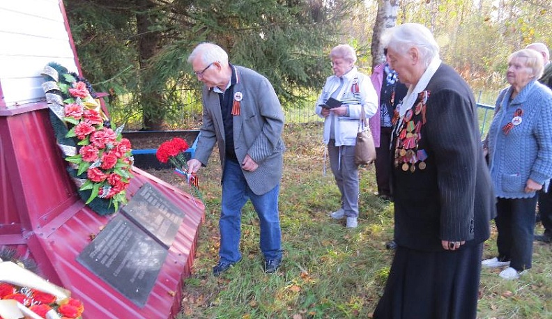 Потомки ополченцев, сражавшихся в Кировском районе, прошли дорогами отцов