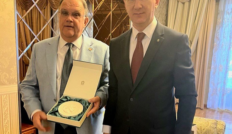 Владислав Шапша встретился с Торговым представителем Российской Федерации в Китае Алексеем Дахновским