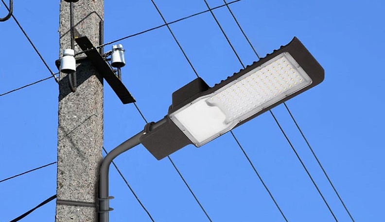 В деревне Бронцы смонтировали светодиодные светильники