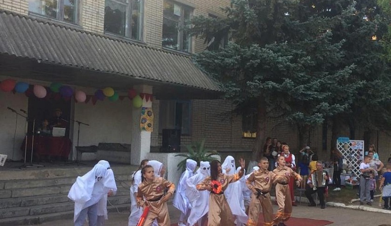 Песни, пляски и коляски