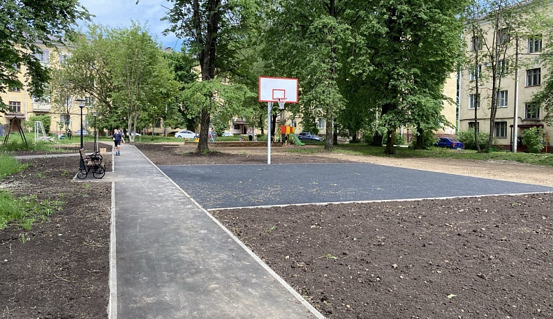 Работы по обустройству Семейного сквера в Обнинске подходят к завершению