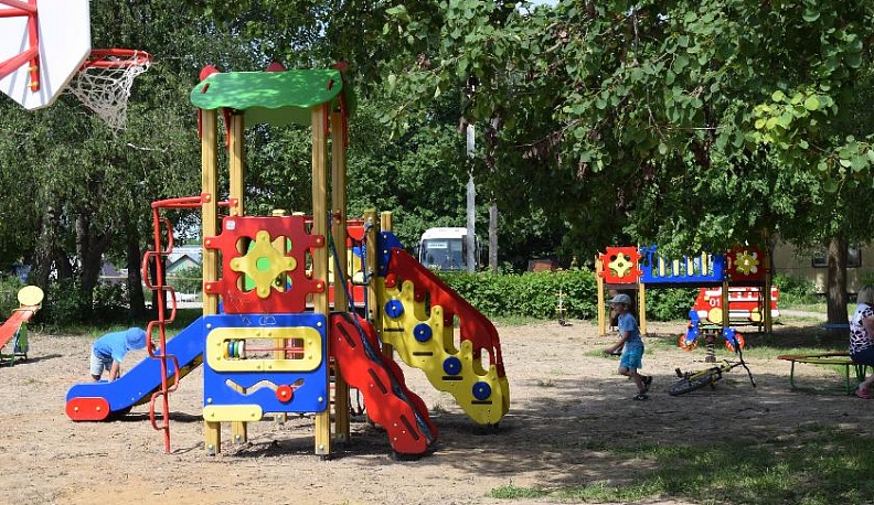 Скверы, тротуары и детские площадки