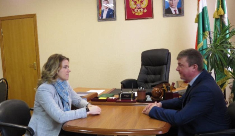 Ольга Коробова отметила активную работу администрации Кировского района в области прав детей