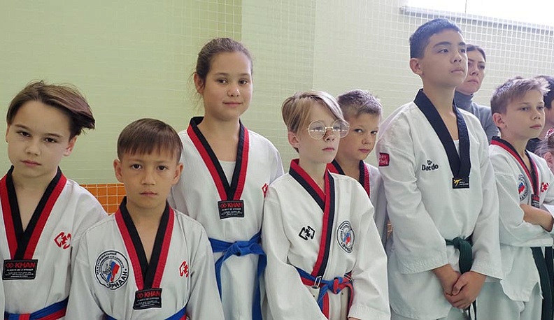 В калужской школе № 45 прошел спортивный праздник